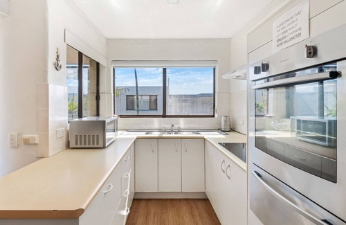 Maroochydore Apartment | 7 Stillbreeze - walking distance to Beach