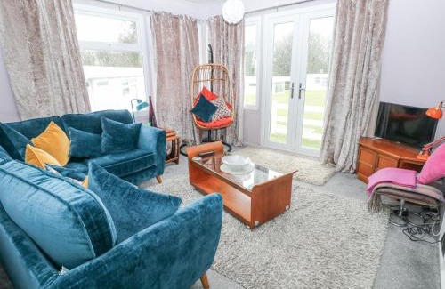 Haverfordwest House | 7 The Woodlands