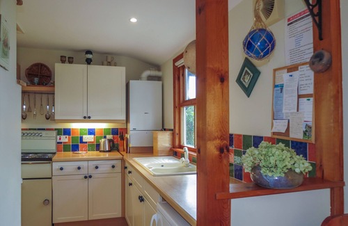 Thorpeness Apartment | 7 Uplands - sleeps 3 guests in 2 bedrooms
