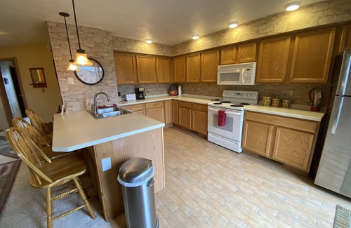 Seven Springs Condo | 7 Springs Condo Immaculate~Perfect For Family SLEEPS 9