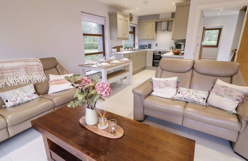 Belleek Cottage | 7 WATERS EDGE, pet friendly, character holiday cottage in Belleek