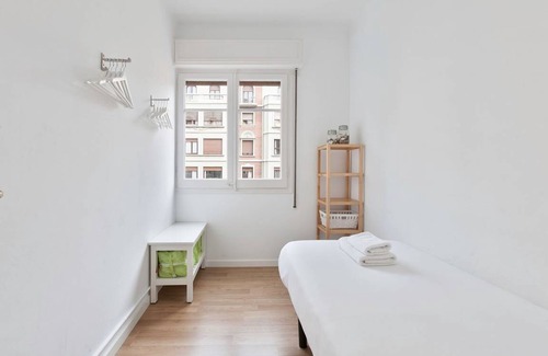 La Sagrada Familia Apartment | 70 m² Apartment ∙ 4 bedrooms ∙ 6 guests