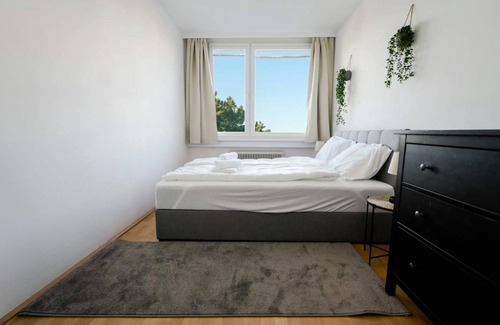 Wiener Neustadt Apartment | 70 m² Apartment ∙ 2 bedrooms ∙ 6 guests