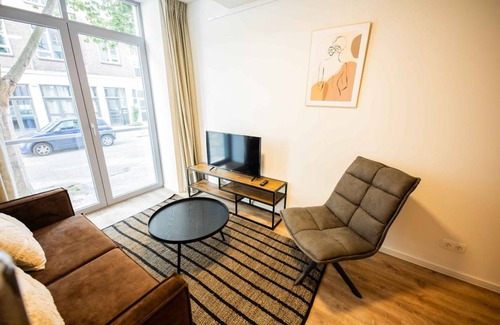 Kop van Zuid Apartment | 70 m² Apartment ∙ 1 bedroom ∙ 2 guests