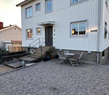 Stromstad Municipality Apartment | 70 m² Apartment ∙ 2 bedrooms ∙ 4 guests