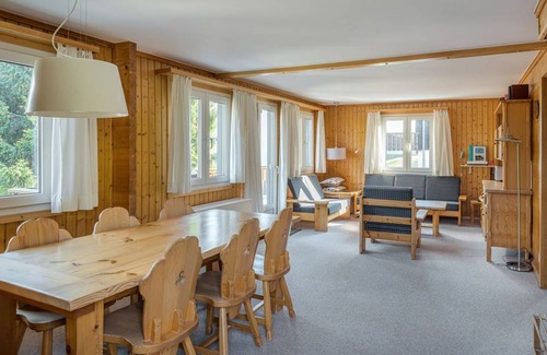 Fiesch Apartment | 70 m² Apartment ∙ 3 bedrooms ∙ 6 guests