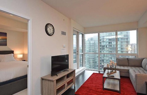 Downtown Mississauga Apartment | 70 m² Apartment ∙ 2 bedrooms ∙ 5 guests