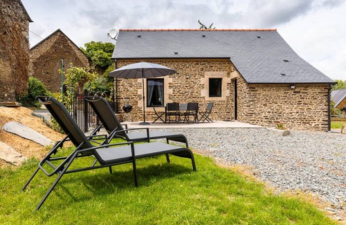 Sougeal House | 70 m² Gîte ∙ 2 bedrooms ∙ 5 guests