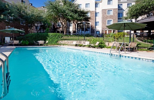 Gateway Hotel | 70 m² Hotel ∙ 2 bedrooms ∙ 127 guests