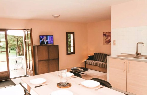 Moncontour House | 70 m² House ∙ 2 bedrooms ∙ 6 guests