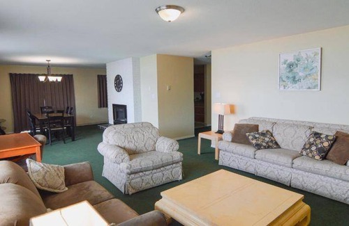 Okanagan-Similkameen Hotel | 70 m² Motel ∙ 3 bedrooms ∙ 9 guests