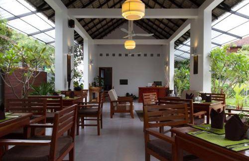 Wat Bo Area Hotel | 700 m² Hotel ∙ 17 guests
