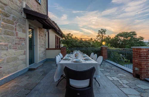 Vignale Monferrato Villa | 700 m² Villa ∙ 5 bedrooms ∙ 10 guests