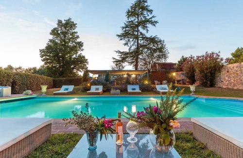 Lucca Villa | 700 m² Villa ∙ 9 bedrooms ∙ 18 guests
