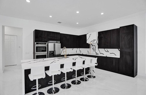 Davie Villa | 7000sf Mansion Pool|Theater|Gameroom