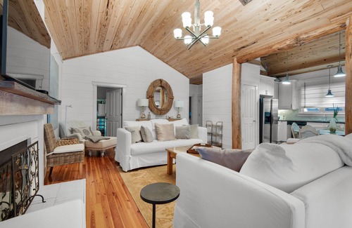 Hammocks of Seagrove House | 700yds 2 Beach~4 Bikes Included~Optl Golf Cart~Pool~Porch~Bramble Cottage