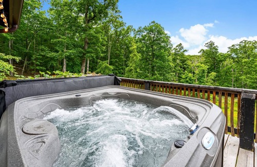 Berkeley Springs Ski Chalet | 73 m² Chalet ∙ 2 bedrooms ∙ 4 guests