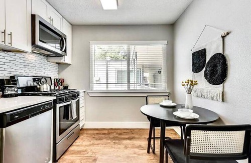 Old East Dallas Apartment | 74 m² Apartment ∙ 2 bedrooms ∙ 7 guests