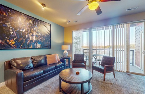 Lake Delton Condo | 74 m² Condo ∙ 1 bedroom ∙ 4 guests