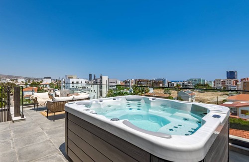 Agios Athanasios Apartment | 75 m² Apartment ∙ 3 bedrooms ∙ 6 guests