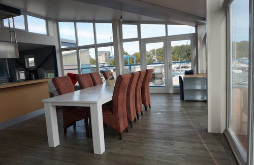 Leidschendam Apartment | 75 m² Apartment ∙ 1 bedroom ∙ 2 guests