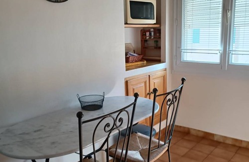 Arles City Centre Apartment | 75 m² Apartment ∙ 2 bedrooms ∙ 4 guests