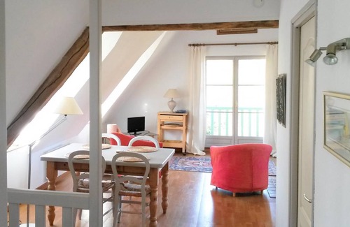 Houdetot Apartment | 75 m² Apartment ∙ 2 bedrooms ∙ 5 guests