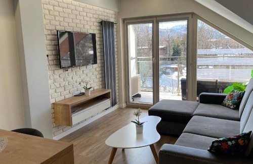 Zakopane Apartment | 75 m² Apartment ∙ 2 bedrooms ∙ 9 guests