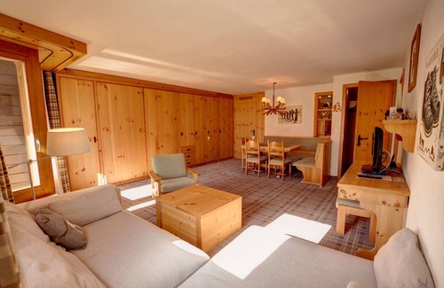 Silvaplana Apartment | 75 m² Apartment ∙ 1 bedroom ∙ 4 guests