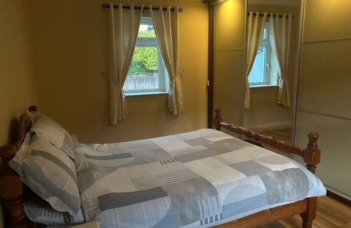 MacGillycuddy's Reeks Cottage | 75 m² Cabin ∙ 3 bedrooms ∙ 5 guests