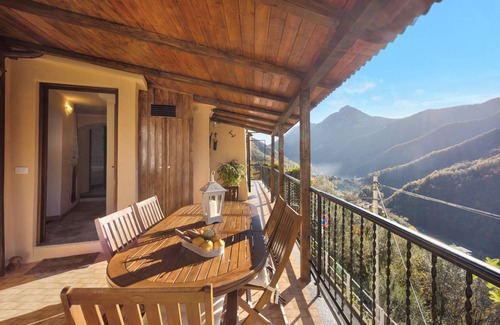 Nasino House | 75 m² Farmhouse ∙ 2 bedrooms ∙ 6 guests