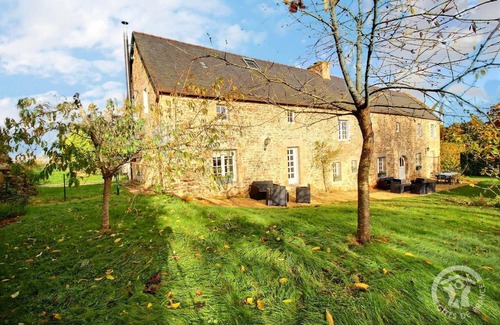 Corseul House | 75 m² Gîte ∙ 2 bedrooms ∙ 4 guests