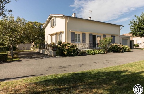 Muret House | 75 m² Gîte ∙ 2 bedrooms ∙ 4 guests