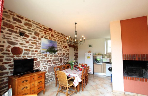 Gavray House | 75 m² Gîte ∙ 3 bedrooms ∙ 6 guests