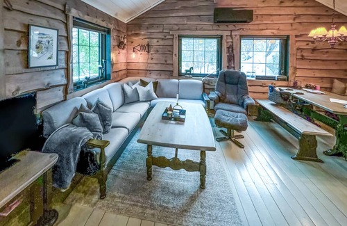 Ljosland House | 75 m² House ∙ 2 bedrooms ∙ 8 guests