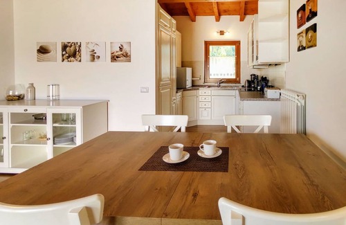 Porto Valtravaglia House | 75 m² House ∙ 1 bedroom ∙ 4 guests