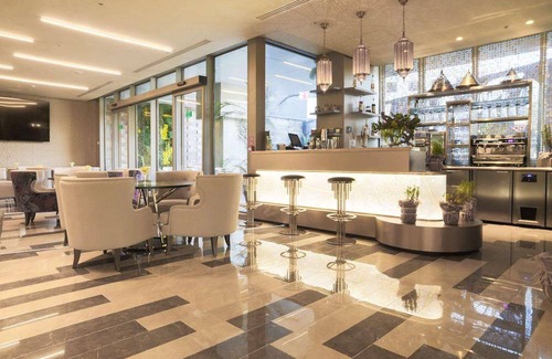 Hydra Hotel | 75 m² Hotel ∙ 127 guests