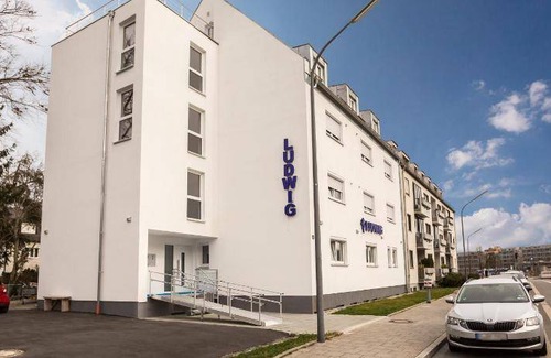 Moosach Hotel | 75 m² Hotel ∙ 2 bedrooms ∙ 4 guests