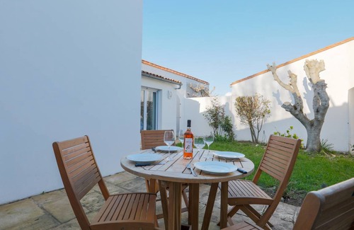 Les Portes-en-Re House | 75 m² House ∙ 2 bedrooms ∙ 6 guests
