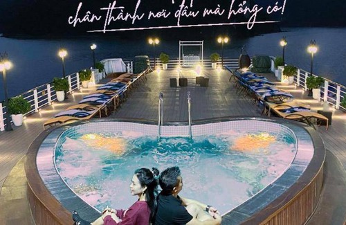 Ha Long Boat Rental | 75 m² Houseboat ∙ 4 guests