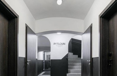 Liberec Apartment | 75 m² Serviced apartment ∙ 7 guests