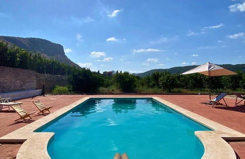 Alzira Cabin | 750 m² Lodge ∙ 6 bedrooms ∙ 32 guests