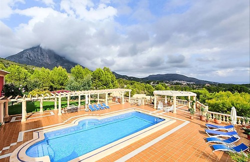 Finestrat Villa | 750 m² Villa ∙ 6 bedrooms ∙ 13 guests