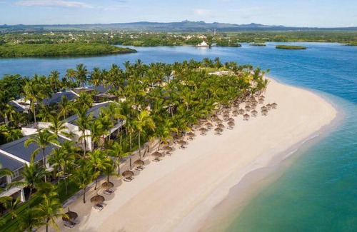 Belle Mare Resort | 758 m² Resort ∙ 6 bedrooms ∙ 127 guests