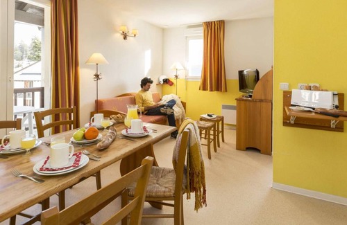 Font-Romeu-Odeillo-Via Apartment | 76 m² Apartment ∙ 3 bedrooms ∙ 8 guests