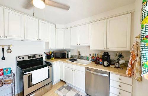 Grosse Pointe Apartment | 76 m² Apartment ∙ 1 bedroom ∙ 4 guests