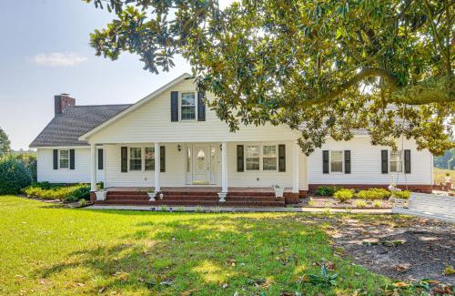 Bunnlevel House | 78-Acre Retreat Near Campbell U Fish, Play, Relax
