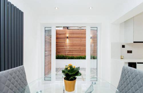 Warwick Apartment | 79 m² Apartment ∙ 2 bedrooms ∙ 4 guests