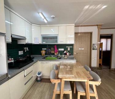 Sasang House | 79 m² House ∙ 3 bedrooms ∙ 10 guests