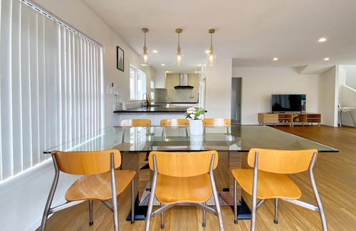 Browns Bay House | 7BR 3BH Beach Escape. 2 min to Browns Bay Beach
